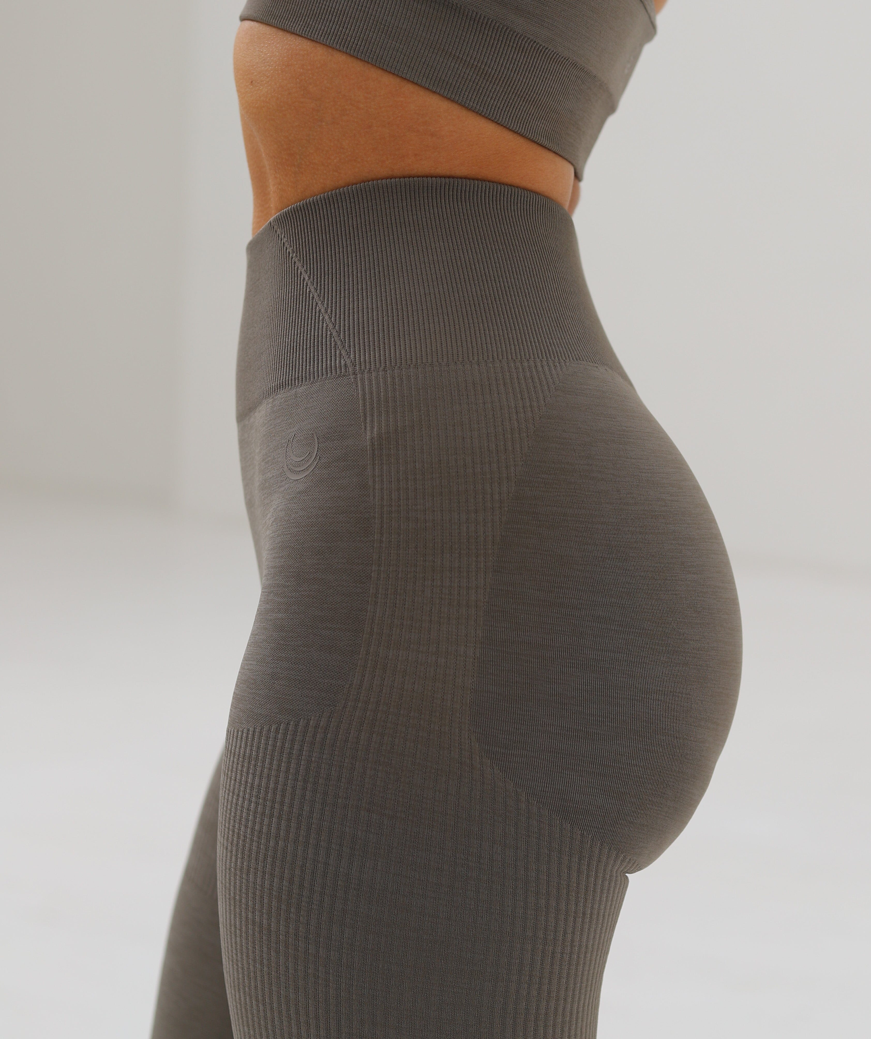 Scrunch Seamless Ribbed Contour Leggings (2 + 2 Gratis)